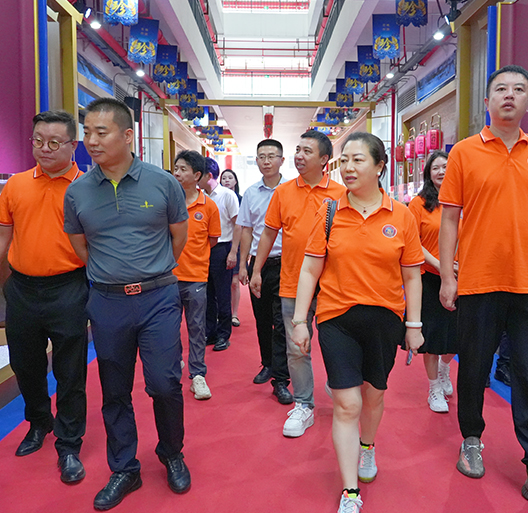 民建中央企業家培訓班貴州研學行走進珍酒