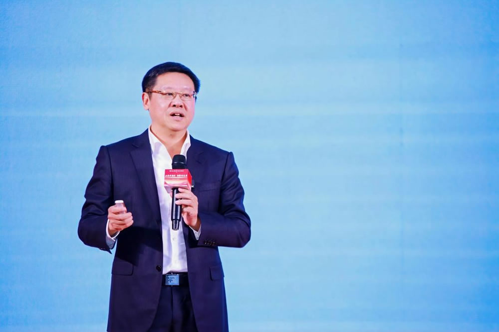 吳向東受邀參加大灣區湘商精英盛典，分享逆勢創新案例